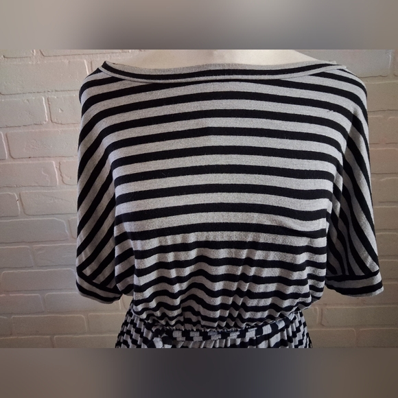 Chris & Carol Jersey Dress With Black and Gray Stripes - Picture 3 of 5